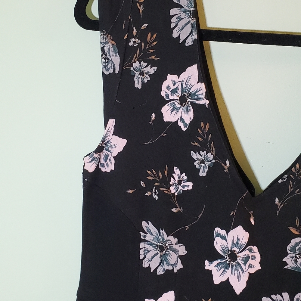 French Connection Bloomsbury Floral Jersey Dress - Picture 6 of 9